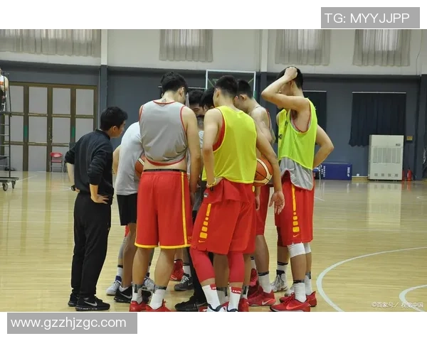 武汉篮球队配合引发热议球迷对战术执行和团队默契的不同看法